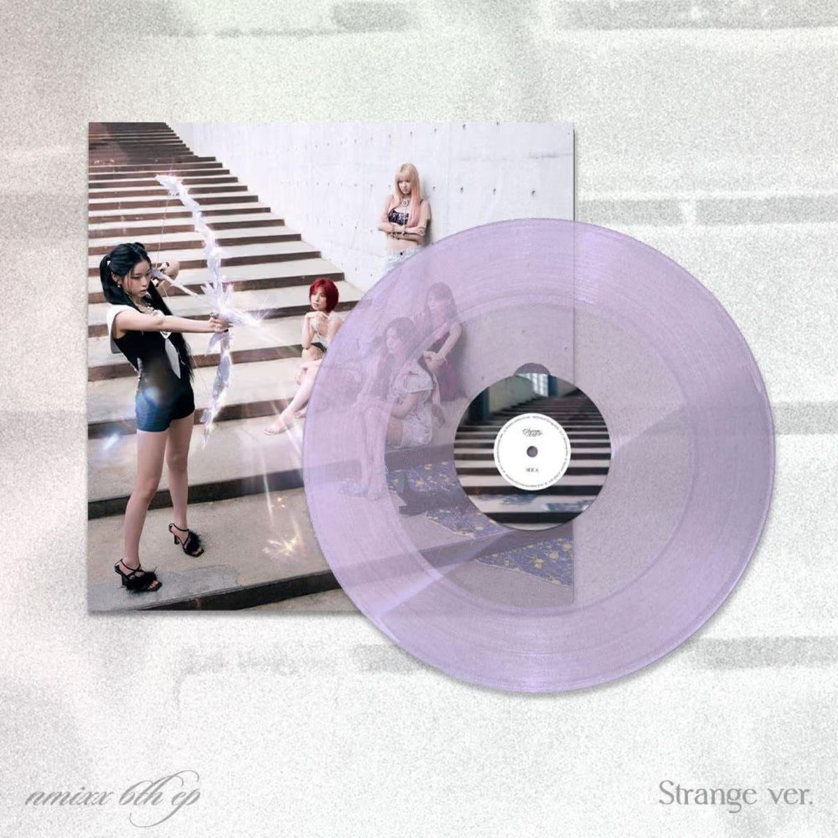 NMIXX - STRANGE MUSE (LP VER.) Nolae